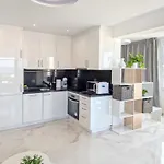Апартаменты Azure View Ponderosa 719