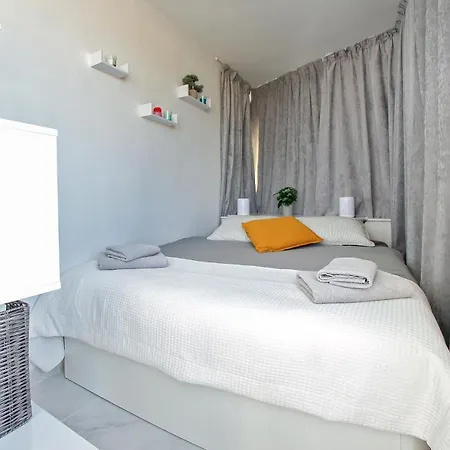 Azure View Ponderosa 719 *