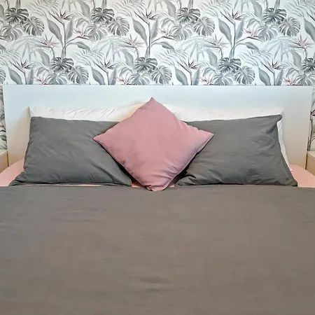 Daire Azure View Ponderosa 719 *